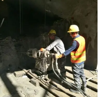 平房水下抗分散灌浆料特点 水下不分散注浆料介绍